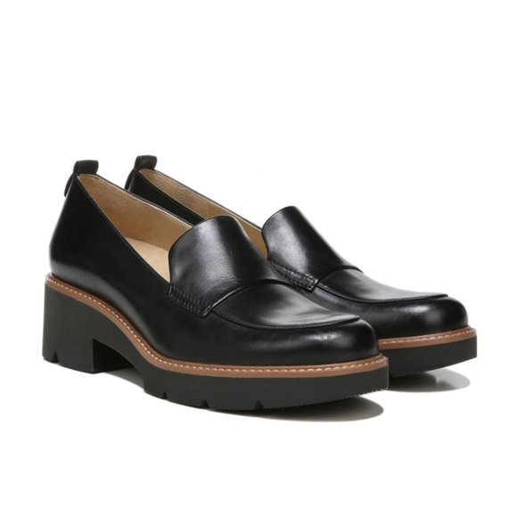 New! Naturalizer Darry Leather Lug Sole Chunky Heel Loafer 8 Wide - Picture 1 of 14